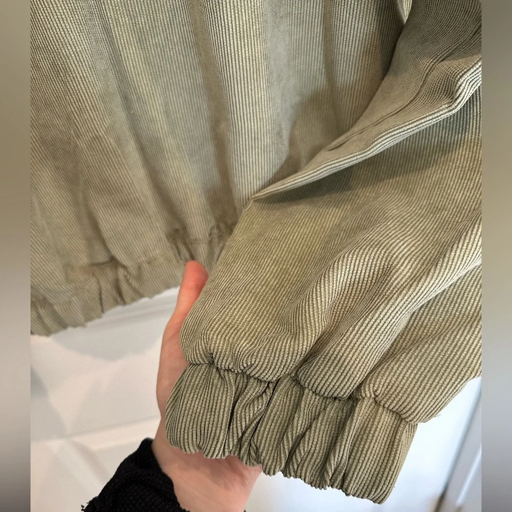 Green Ribbed Cropped Jacket - Picture 2 of 5
